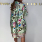 Violetta - Casual Floral Dress with V-Neckline and Partial Buttons